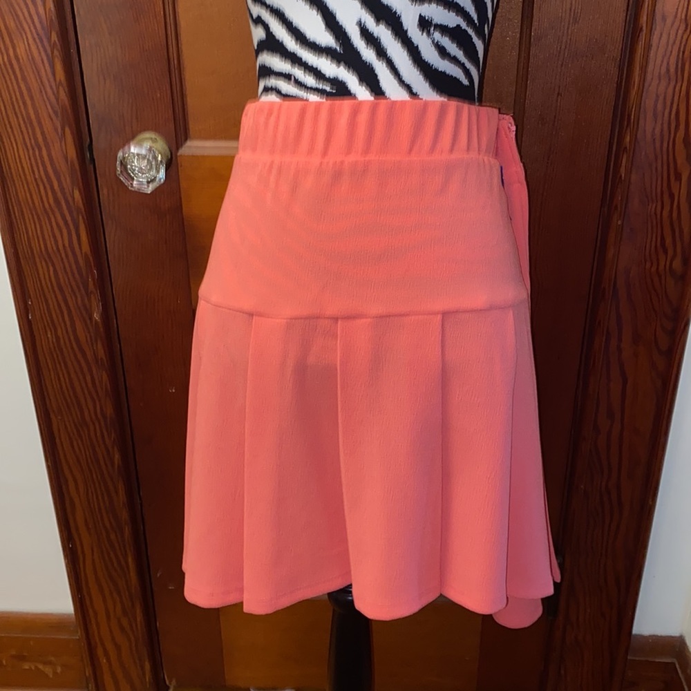 Torrid peach skirt size 24 NWT
